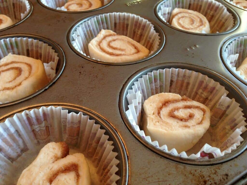 Cinnamon Roll Cupcakes In Pan