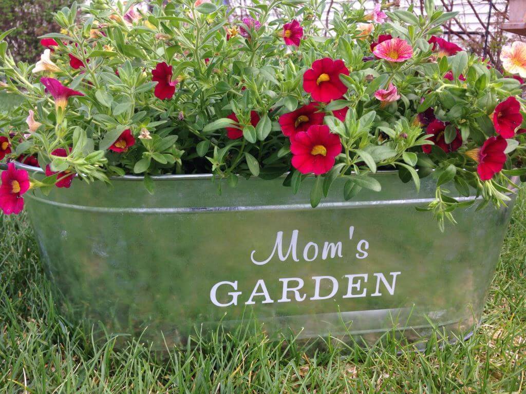 Mom's Garden Tub from Personal Creations